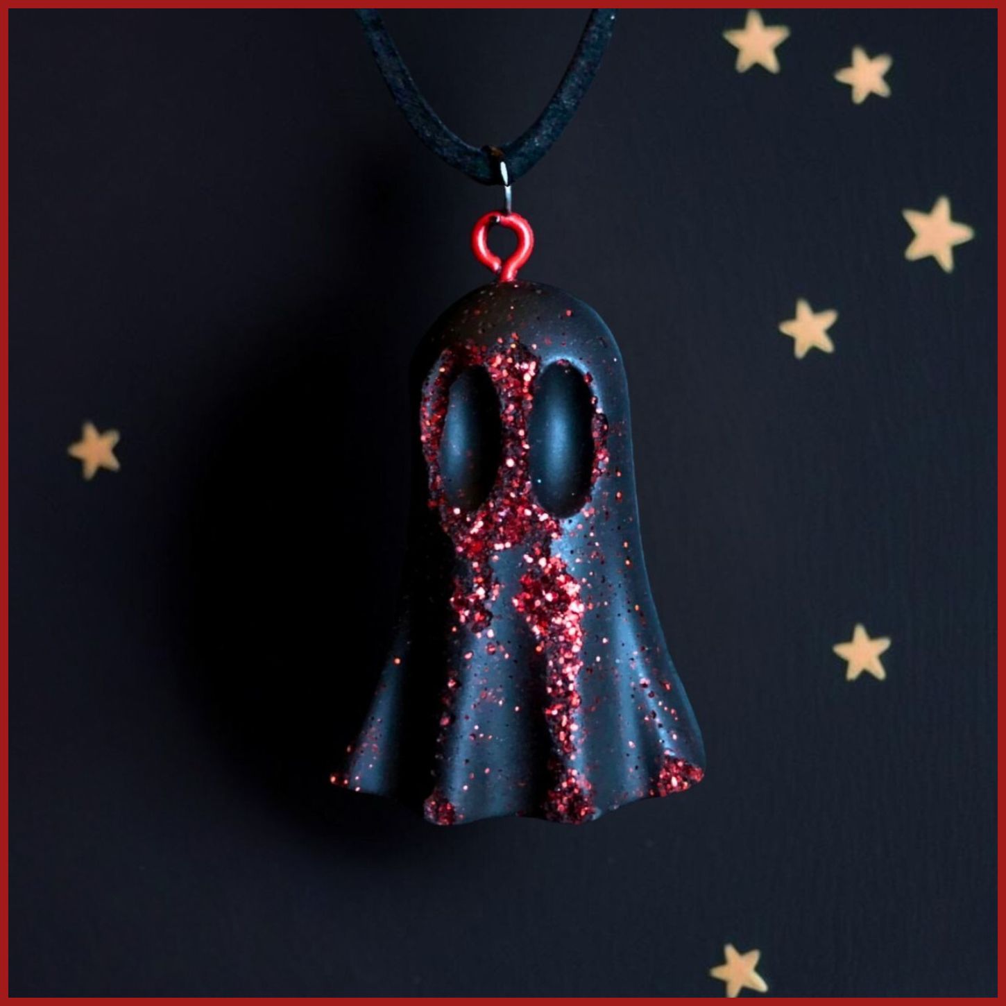 Collier "Mon copain fantôme”