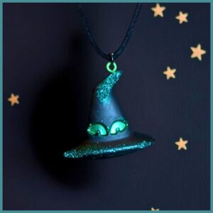 Collier "Chapeau” magique